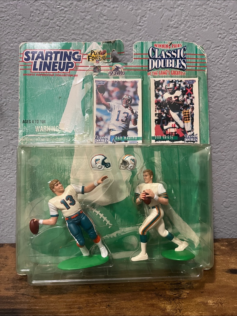 1997 Starting Lineup Classic
Doubles Dan Marino Bob
Griese Miami Dolphins Kenner